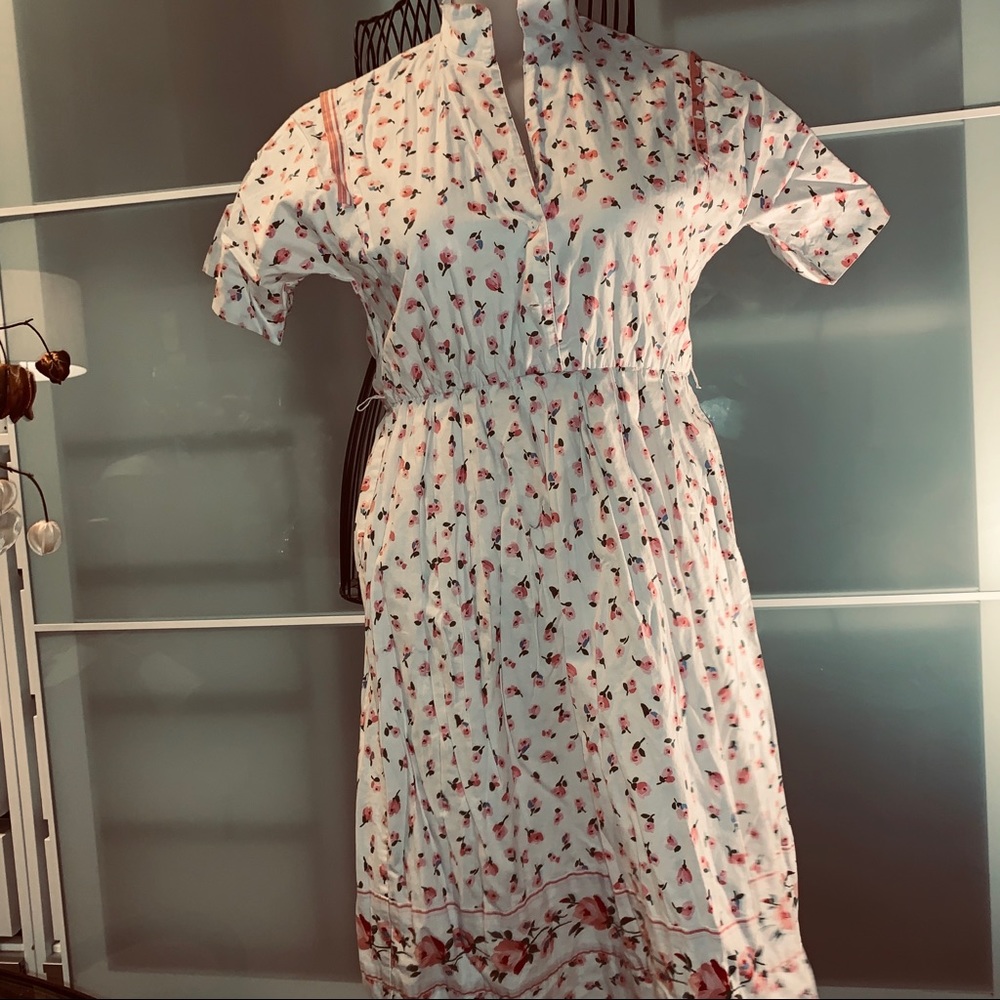 Vintage summer dress.  Missing top button & belt
